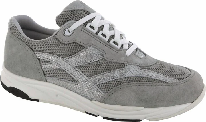 Women's Tour Mesh Sneakers In Plata Mix