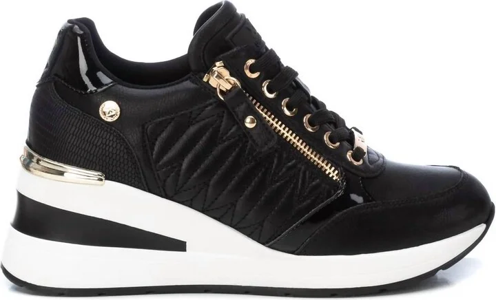Women's Trainer Sneakers In Black