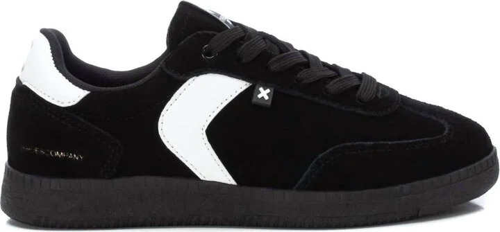 Women's Trainer Sneakers In Black