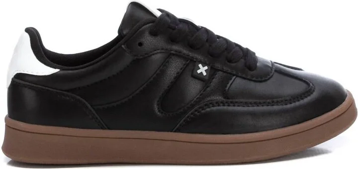 Women's Trainer Sneakers In Black