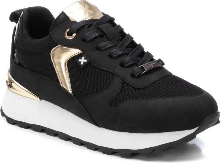 Womens Trainer Sneakers In Black