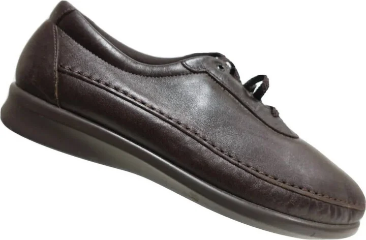Women's Traveler Athletic Lace Up Shoe - Medium In Dark Brown