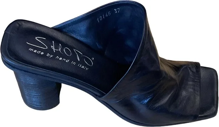 Women's Tripon Sandal In Nero