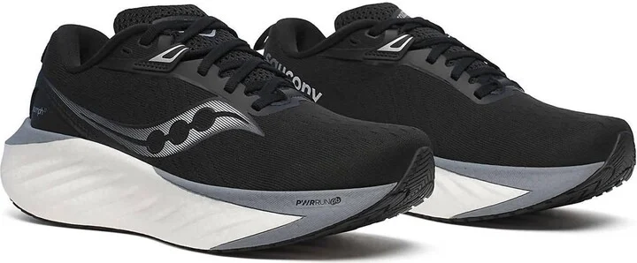 Women's Triumph 22 Running Shoes In 200 - Black/white
