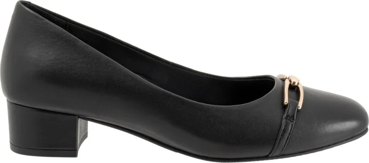 Women's Trotters Dakota Pumps - Image 2