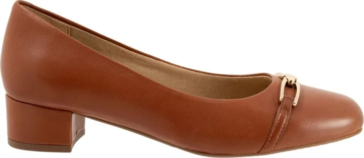 Women's Trotters Dakota Pumps - Image 6