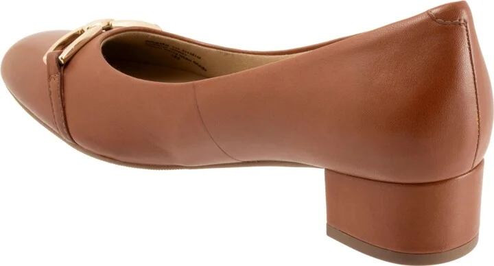 Women's Trotters Dakota Pumps - Image 7