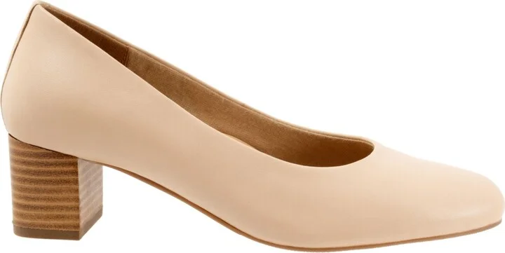 Women's Trotters Daria Pumps - Image 9