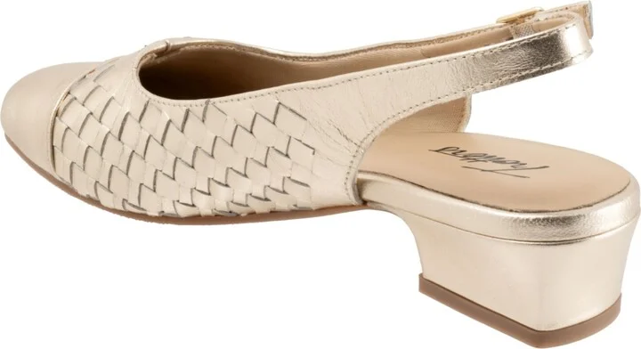 Women's Trotters Dea Woven pumps - Image 9