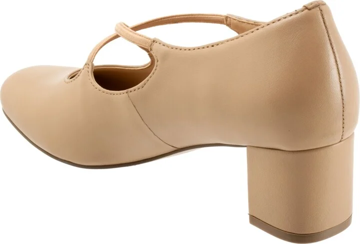 Women's Trotters Demi Pumps - Image 5