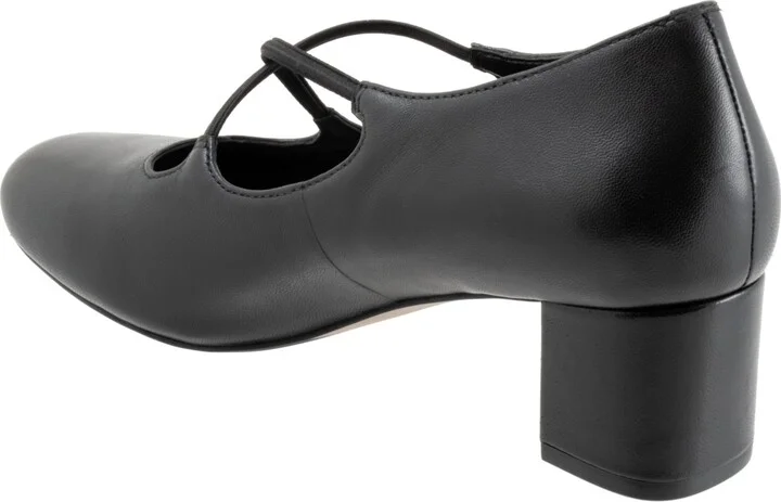Women's Trotters Demi Pumps - Image 9
