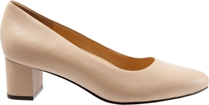 Women's Trotters Kari Pumps - Image 2