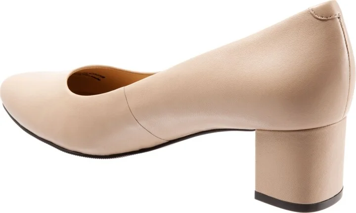 Women's Trotters Kari Pumps - Image 3