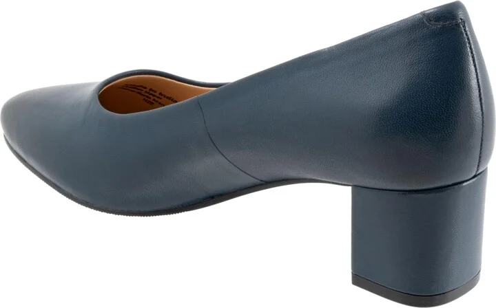 Women's Trotters Kari Pumps - Image 8