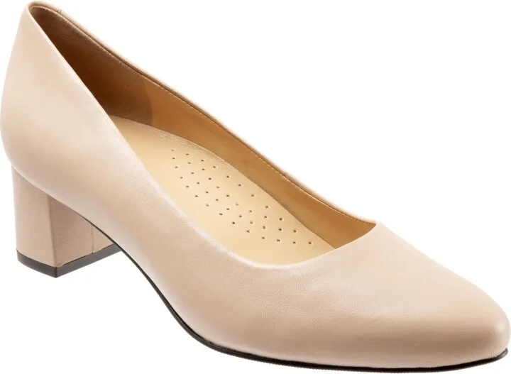 Women's Trotters Kari Pumps