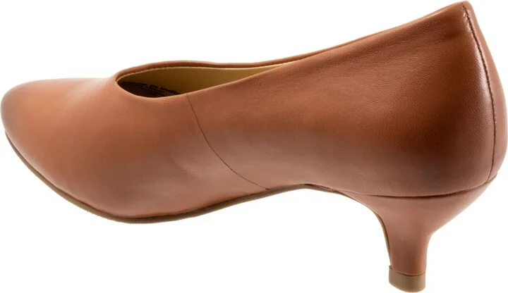 Women's Trotters Kimber Pumps - Image 3