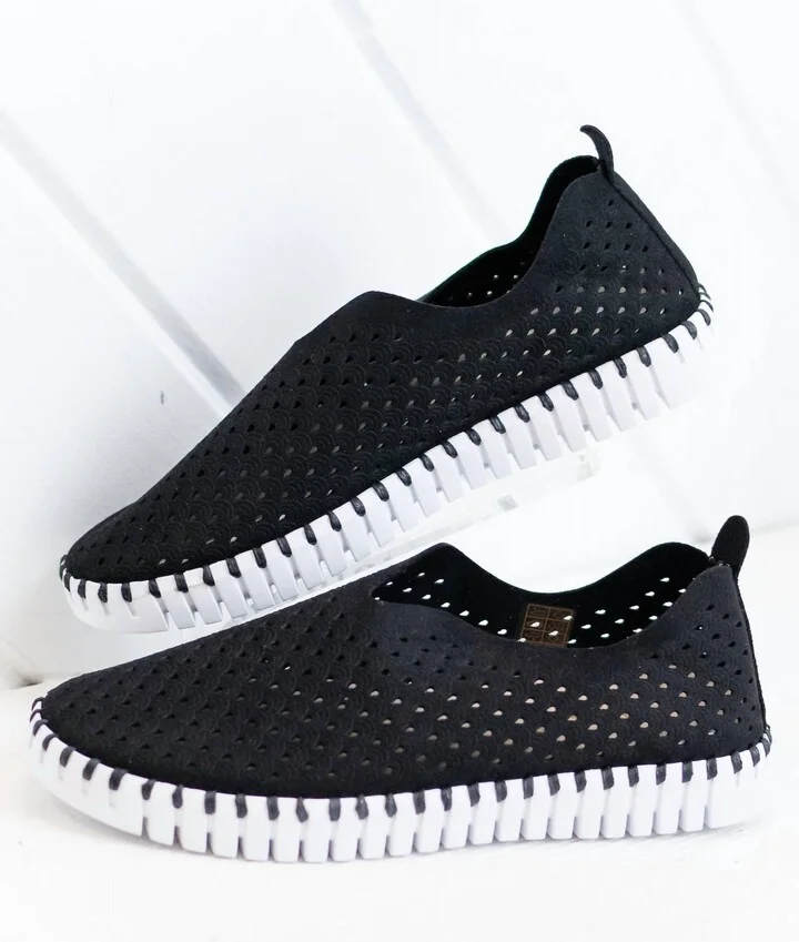 Women's Tulip 139 Shoes In Black