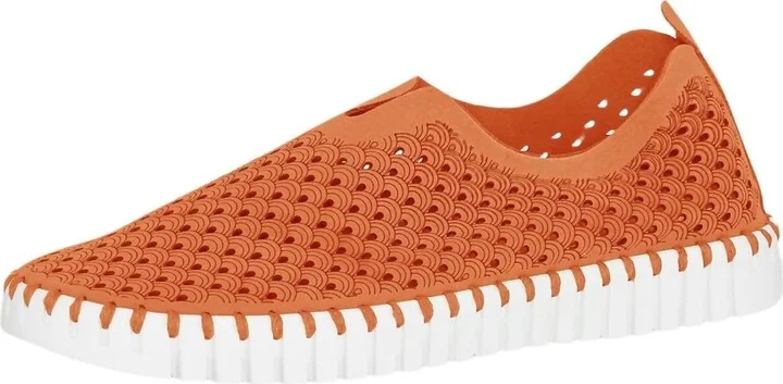 Women's Tulip 139 Slip-On Shoes In Cameilia