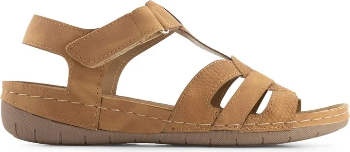 Women's Ultra Comfort Flat Sandal In Beige