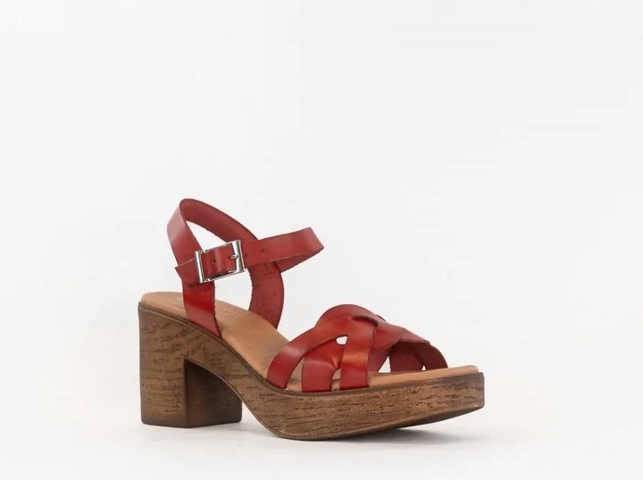 Women's Uma Sandal In Red