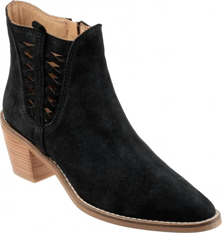 Women's Veronika Fashion Boots In Black Suede