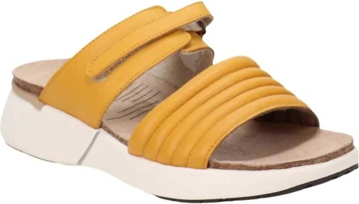 Women's Vesta Sandals In Marigold Leather