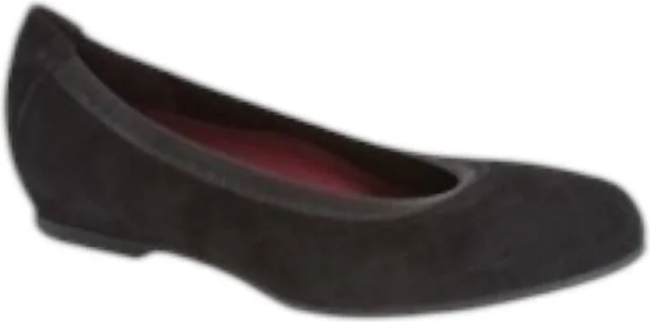 Women's Vicki Ballet Flat Shoes In Etched Black Suede