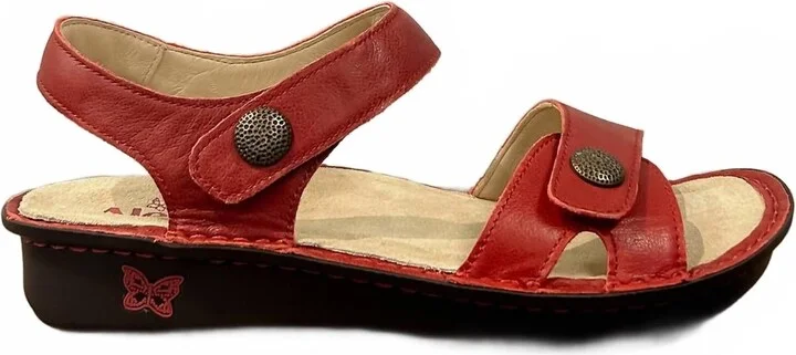 Women's Vienna Sandal In Garnet