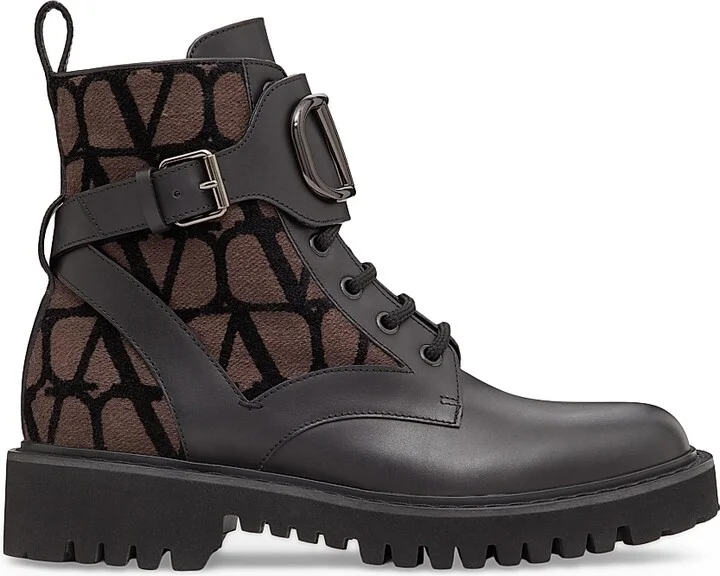 Women's VLogo Signature 35MM Combat Boots in Calfskin - Fondant Black - Size 7