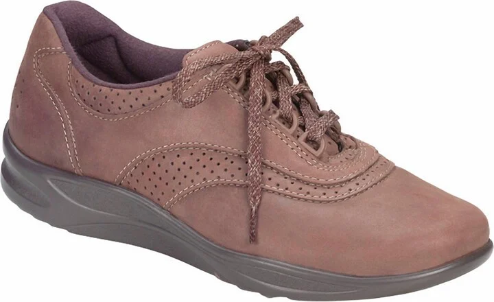Women's Walk Easy Sneaker In Chocolate