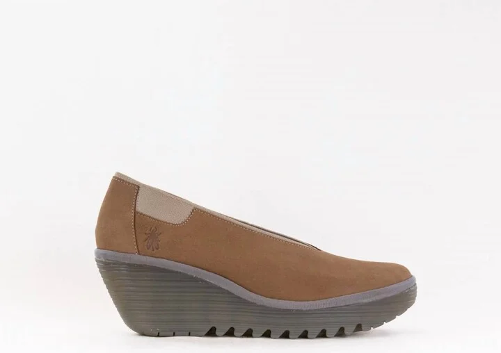 Women's Wedge Heeled Shoes In Sand Cupido