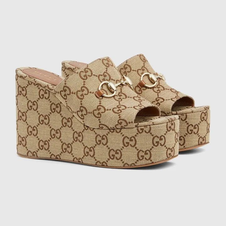 Women's wedge sandal with Horsebit - Image 2