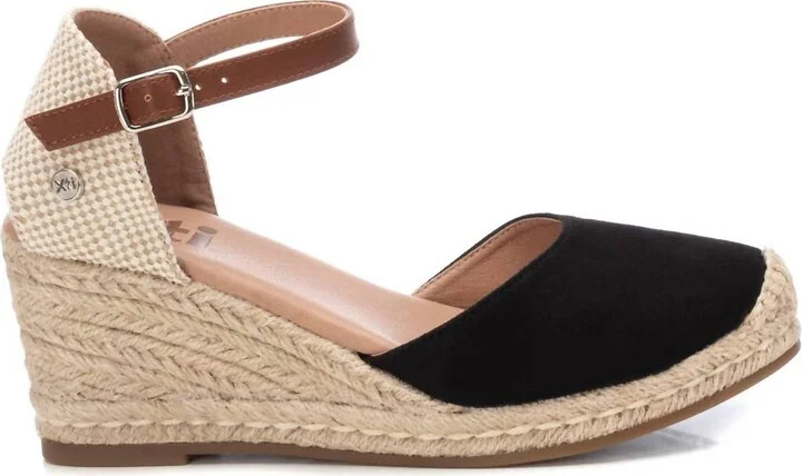 Women's Wedge Sandals In Black