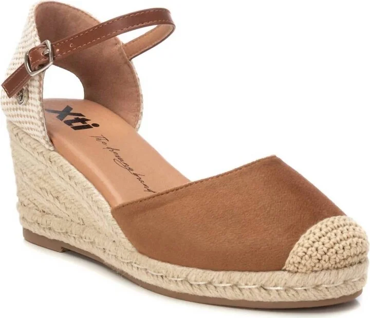 Women's Wedge Sandals In Camel