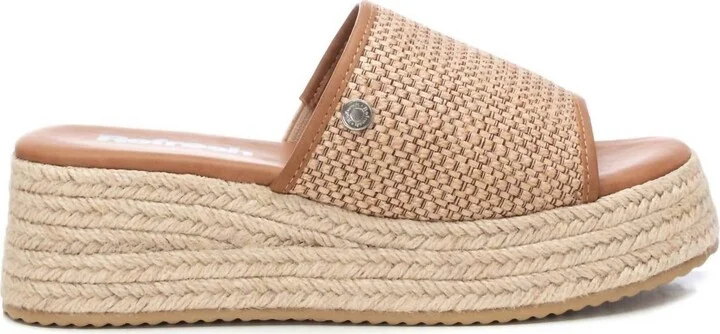 Women's Wedge Sandals In Taupe