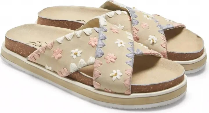 Women's Wildflowers Crossband Sandal In Washed Natural