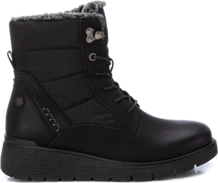 Women's Winter Booties In Black