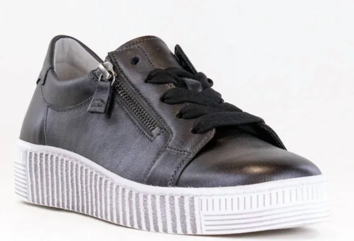 Women's Wisdom Sneaker In Antique Silver