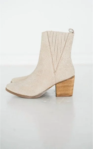 Women's Wo's Lizard Bootie - Naughty Monkey - Image 2
