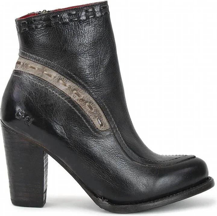 Women's Yuno Boots In Black Icicle Rustic