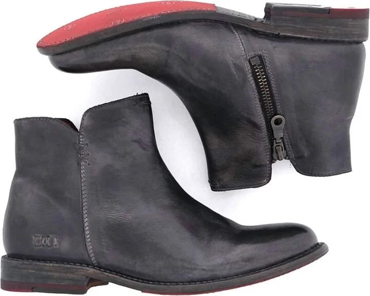 Women's Yurisa In Black Rustic
