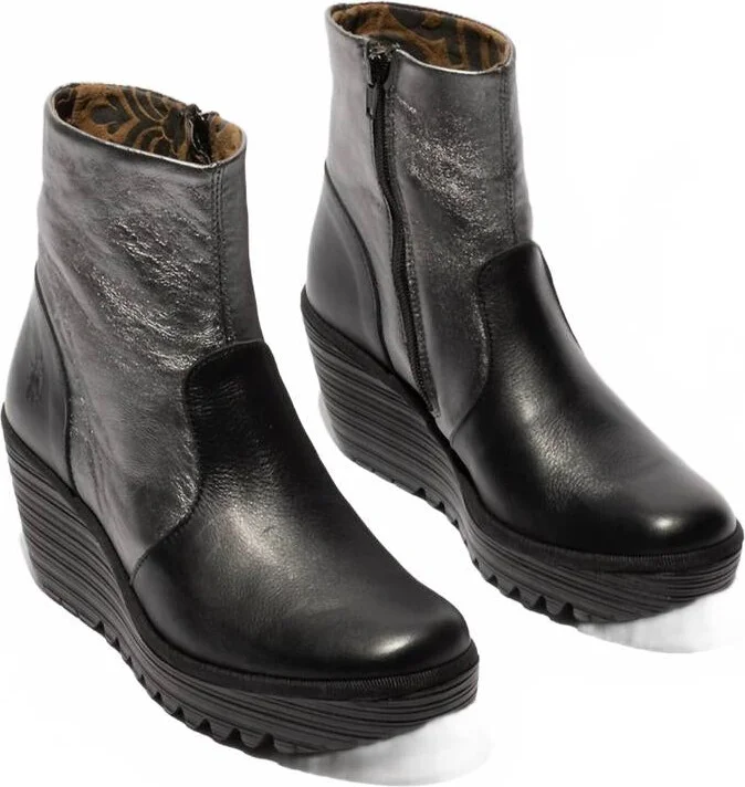 Women's Zip Up Ankle Boots In Black/graphite