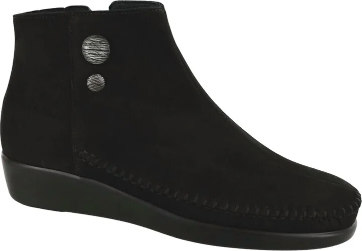 Wome's Jade Ankle Boot In Onyx