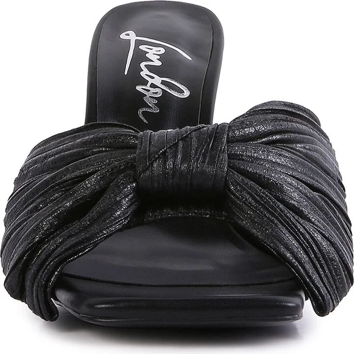 Wonderbuz Bow Sandal - Image 3