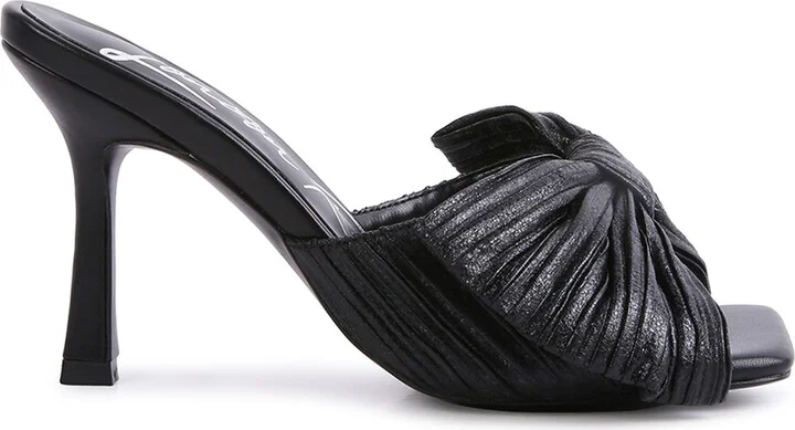 Wonderbuz Bow Sandal - Image 5