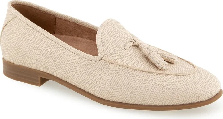 Stone Lizard Embossed Leather