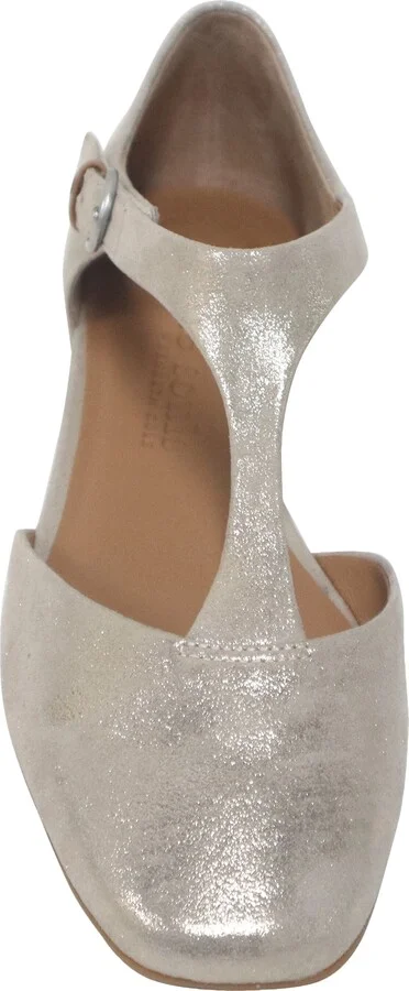 Wyatt T-strap Flat - Image 6