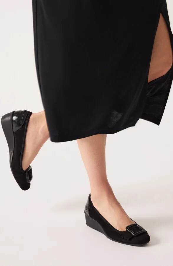 Wyatt Wedge Pump - Image 2