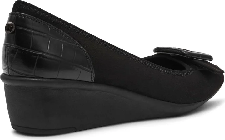 Wyatt Wedge Pump - Image 3
