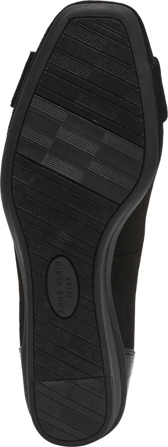 Wyatt Wedge Pump - Image 7